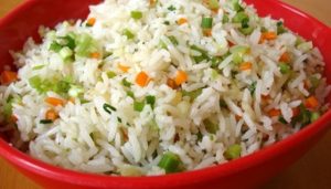 arroz con verduras salteadas